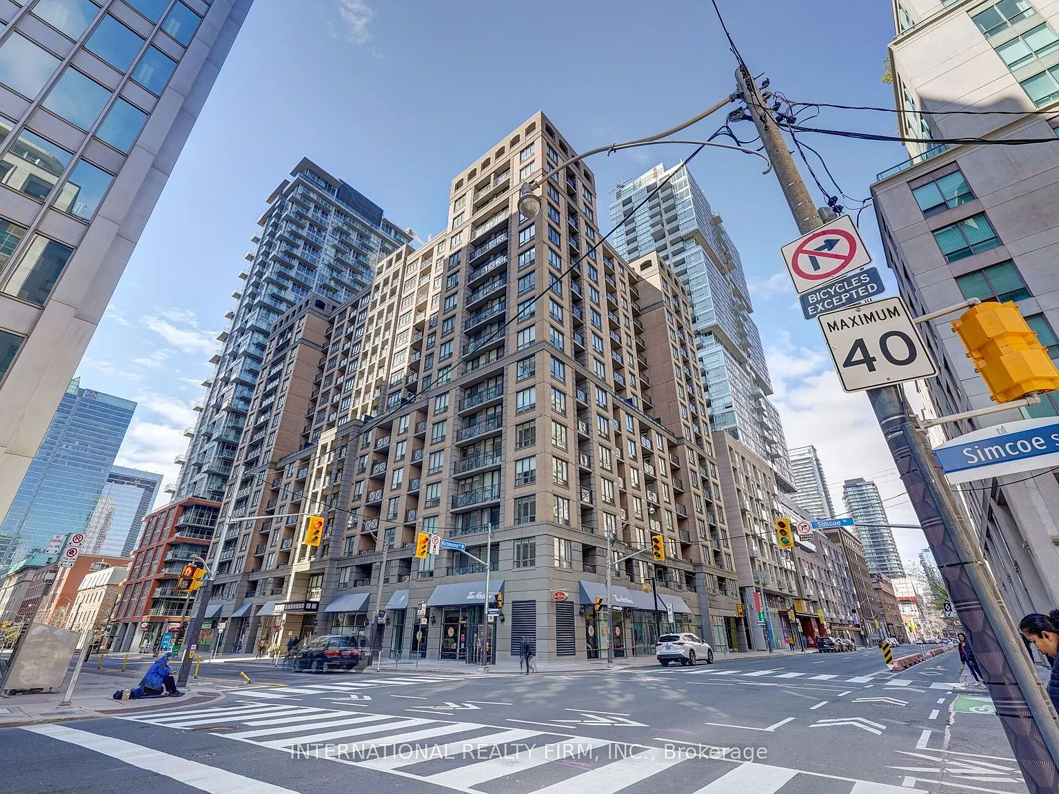 3 bed, $4,750 — Photo 1