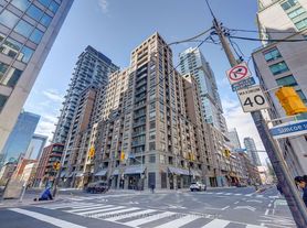 140 Simcoe St