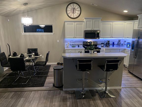 2nd image of 5706 Chapel Hill Blvd