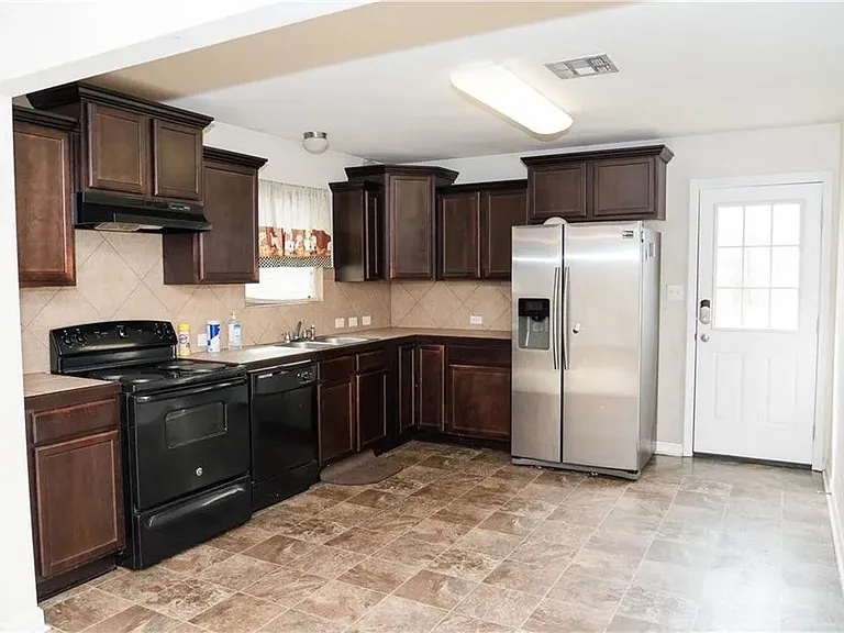 48295 Labonte Ln — Photo 3