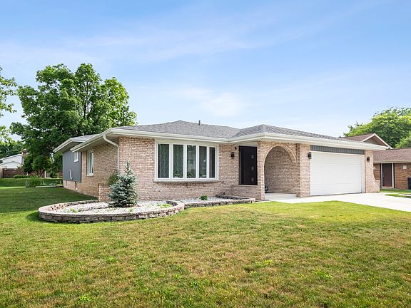 2nd image of 11853 Chisholm Trl