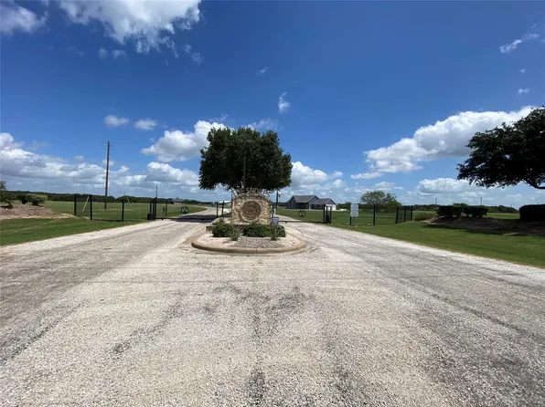 LOT 300 Cowboy Dr, Corsicana, TX 75109