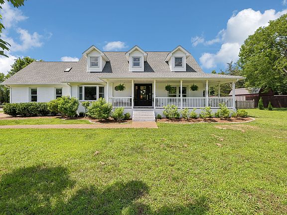 2nd image of 112 Southwinds Dr