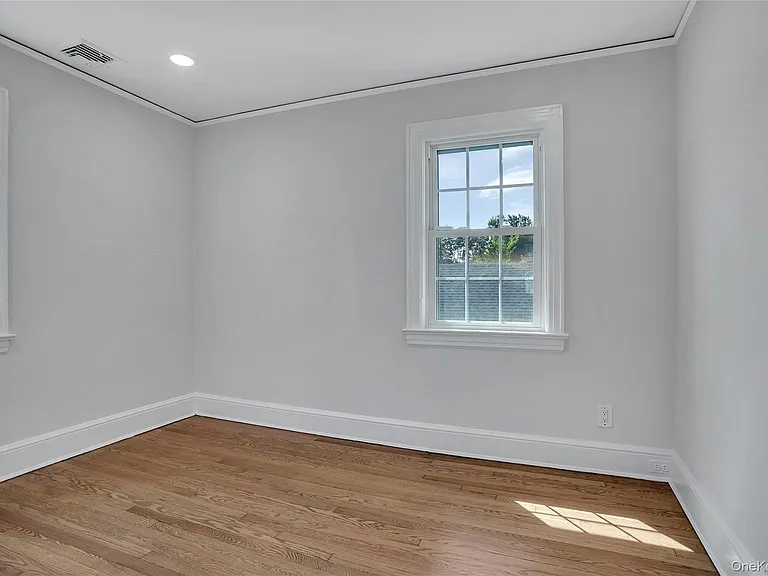 92 Hillside Ave — Photo 21