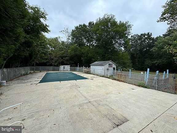 5th image of 322 S Bremen Ave