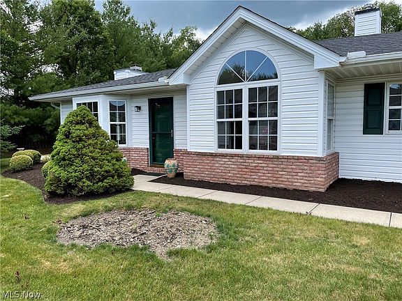3rd image of 18511 Woodhaven Dr