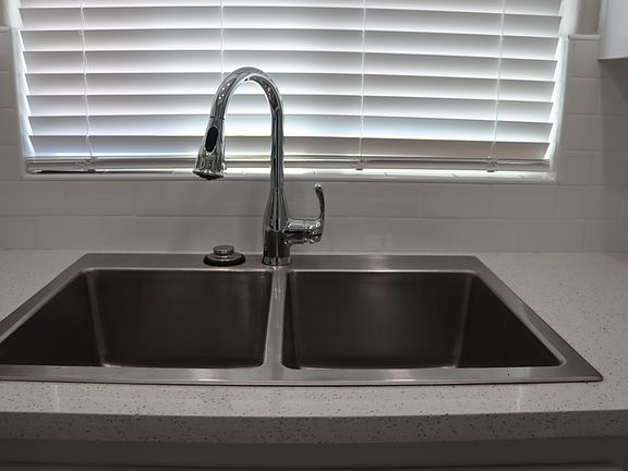 5th image of 15408 Palm St #2