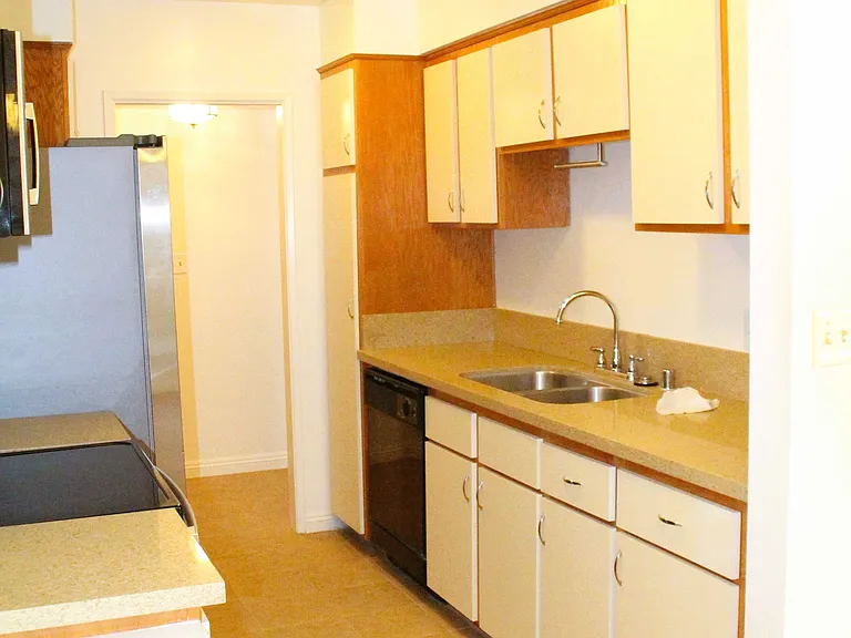 4487 Colbath Ave — Photo 6