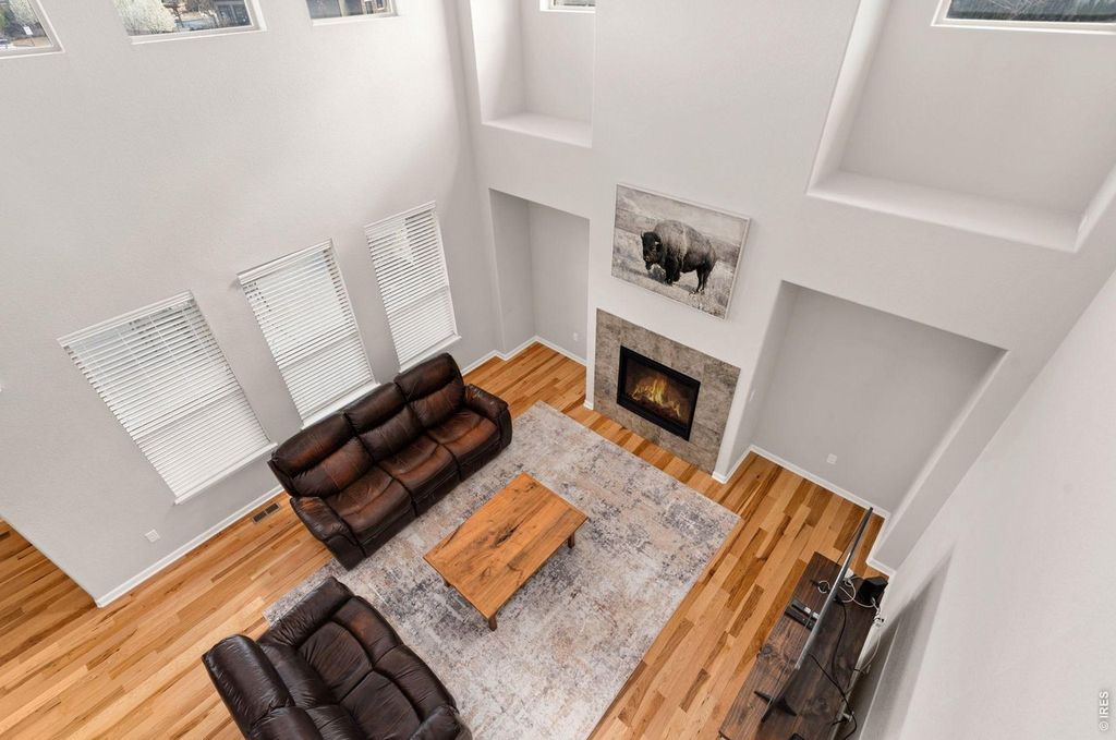 6050 Medlar Pl