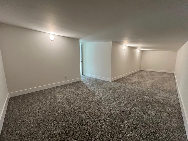 174 Christopher St — Photo 25