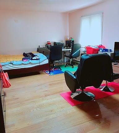 4th image of 113 Dwyer Ave