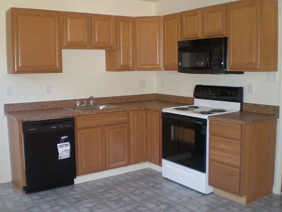 Eat-in Kitchen