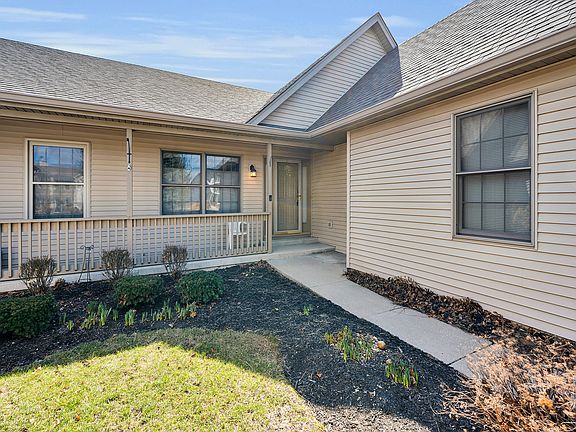3rd image of 623 Hampshire Dr