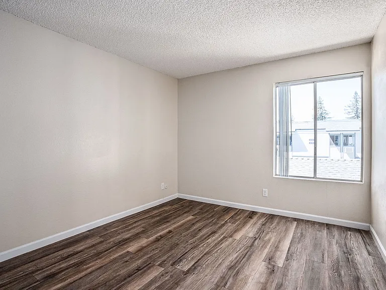 Park View Estates — Photo 31