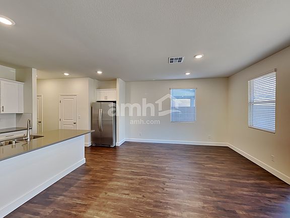 4th image of 588 Lotus Land Ave
