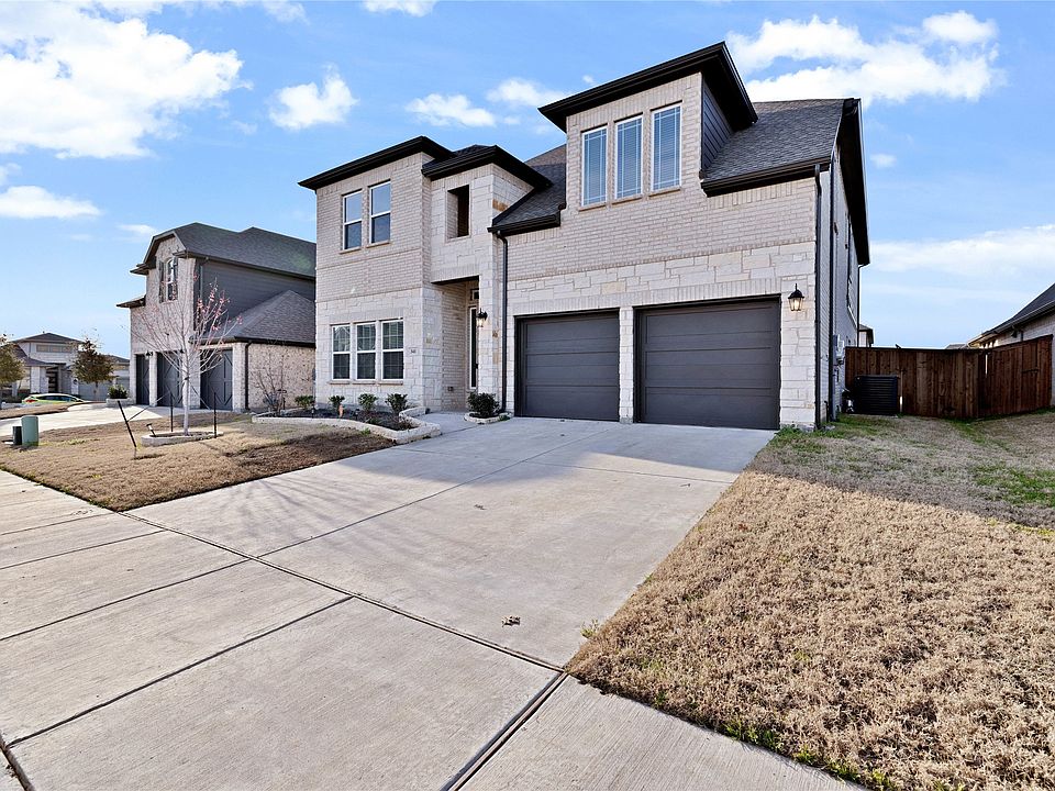 1st image of 341 Oak Hollow Way