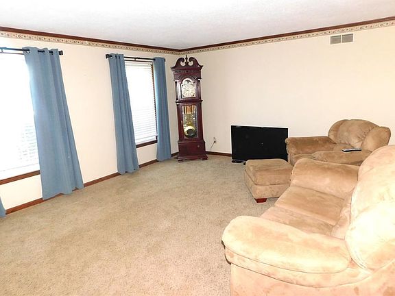 4th image of 509 N Gary Ct