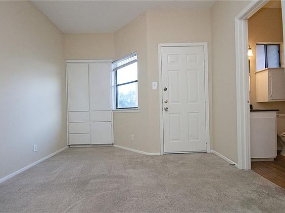4th image of 2818 Nueces St #103