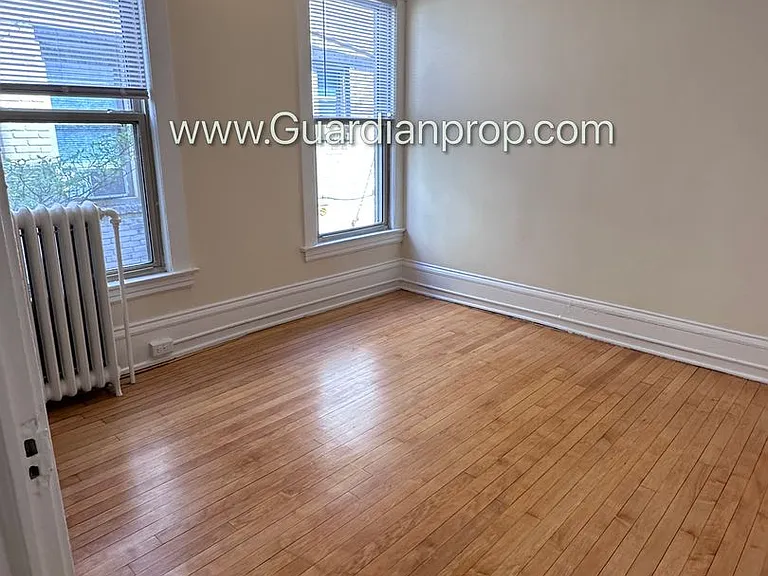 1907 Lyndale Ave S #5 — Photo 3