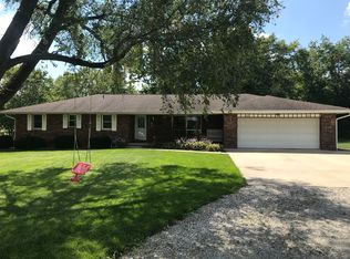 10195 N 1525th St, Effingham, IL 62401