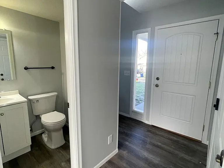 11803 S 27th St — Photo 10