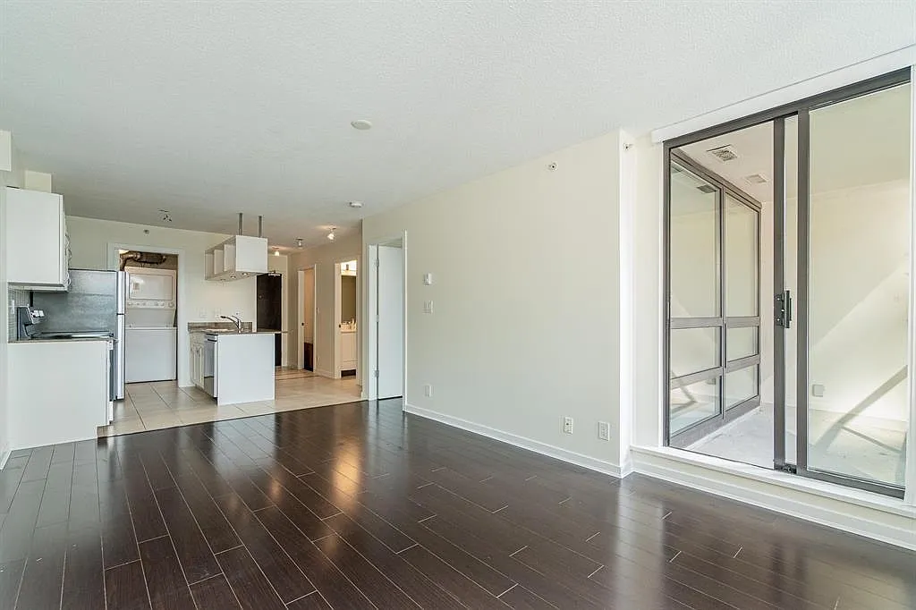 2 bed, 756 sqft, $3,350 — Photo 1