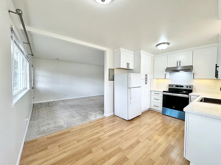 3235 Myles Ct #4 — Photo 4