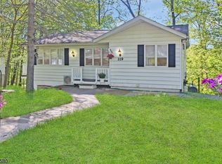 119 Bergen Trl, Hopatcong, NJ 07843