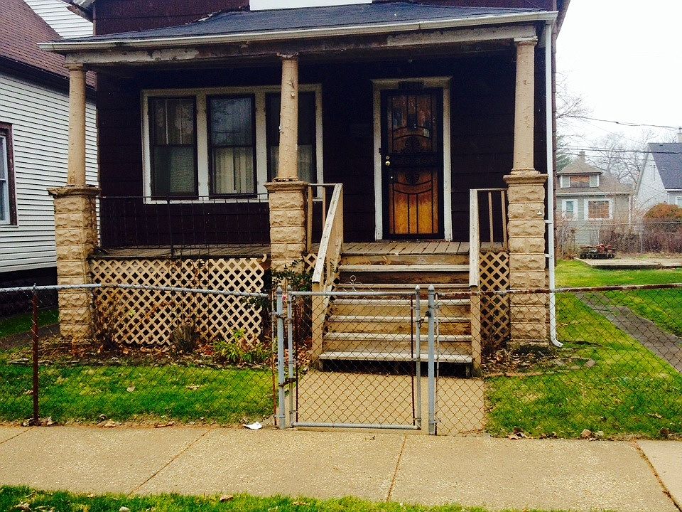 1st image of 11840 S La Salle St