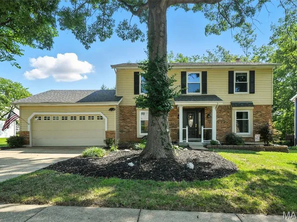 5808 Mango Dr, Saint Louis, MO 63129