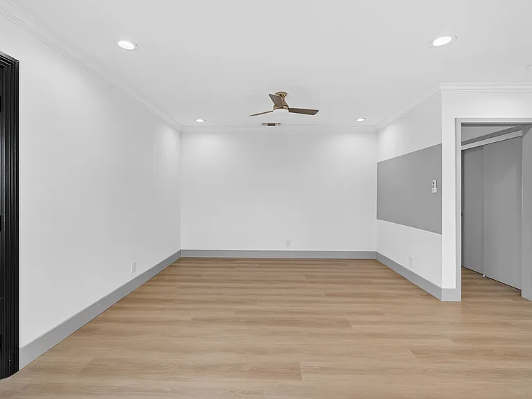 1243 E Almond Ave #1245 — Photo 8