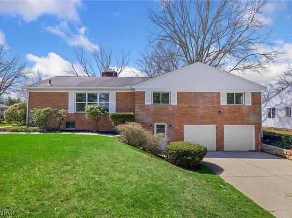 154 Winchester Rd, Akron, OH 44333