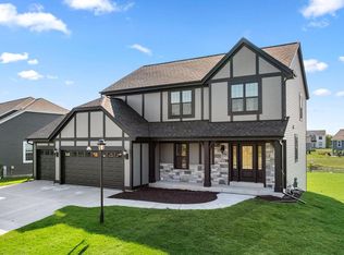 N174W20671 Laurel Springs CIRCLE, Jackson, WI 53037