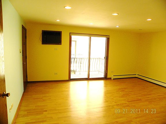 4th image of 7623 W Altgeld St APT 2S