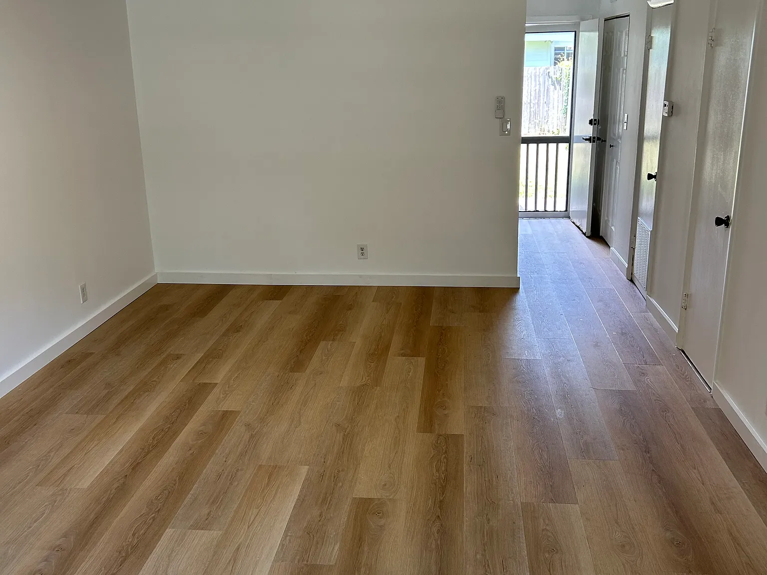 2 bed, 1.5 bath, 1020 sqft, $1,950 — Photo 3