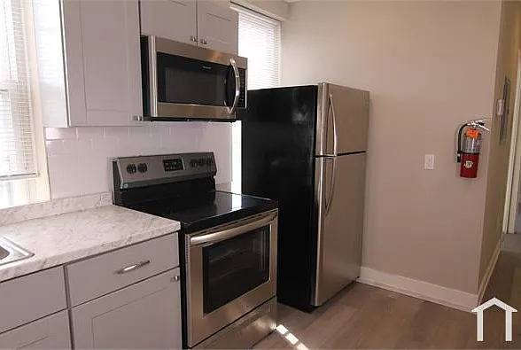 2 bed, $1,000 — Photo 2