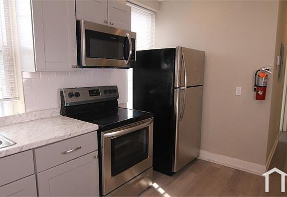2nd image of 4903 Penn St #B