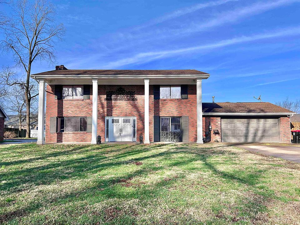 1st image of 712 Maple Ln