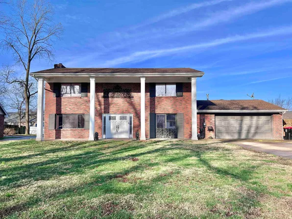 712 Maple Ln, Newburgh, IN 47630