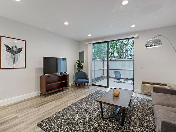 5th image of 3037 Kaiser Dr Unit C