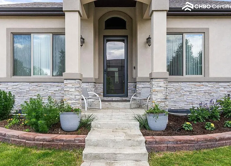 1131 S Balsam Ct — Photo 4