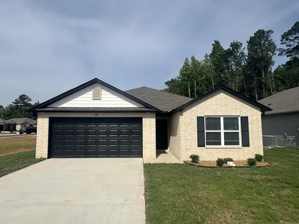 787 Gussy Ln, Benton, AR 72019