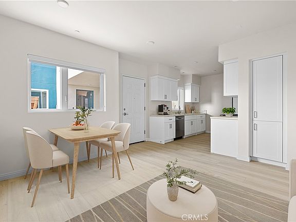 3rd image of 1818 S Norton Ave #207