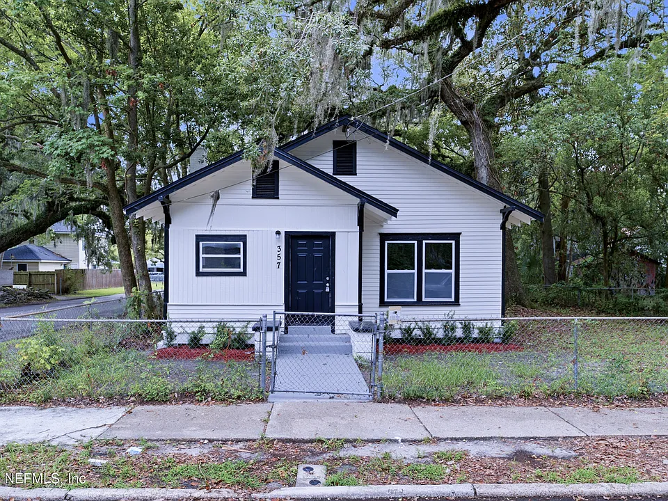 357 Crystal St