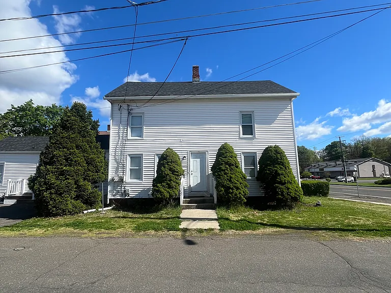704 Enfield St #A — Photo 4