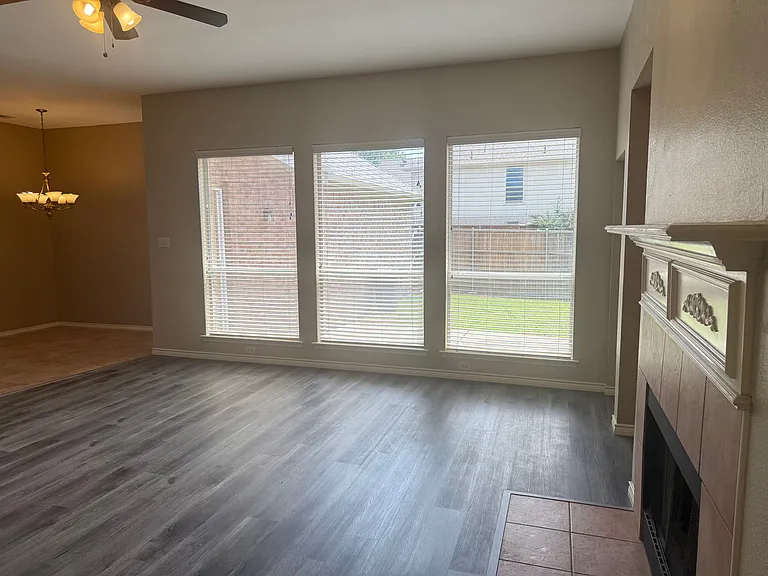 9200 Fairwood Ct — Photo 22