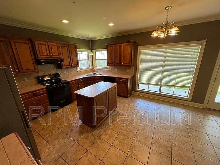 3995 Water Oak Dr — Photo 7
