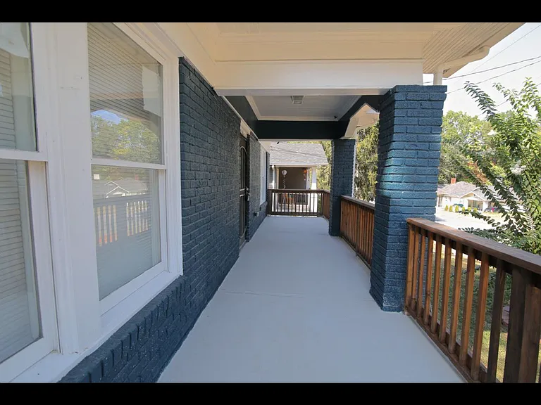 1163 Oakland Dr SW — Photo 7