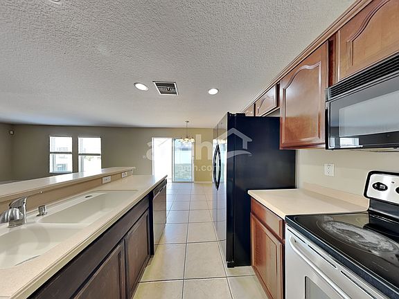 3rd image of 12109 Tree Haven Ave