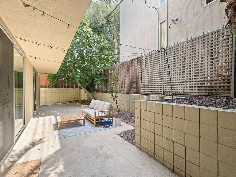 11970 Montana Ave #117 — Photo 20